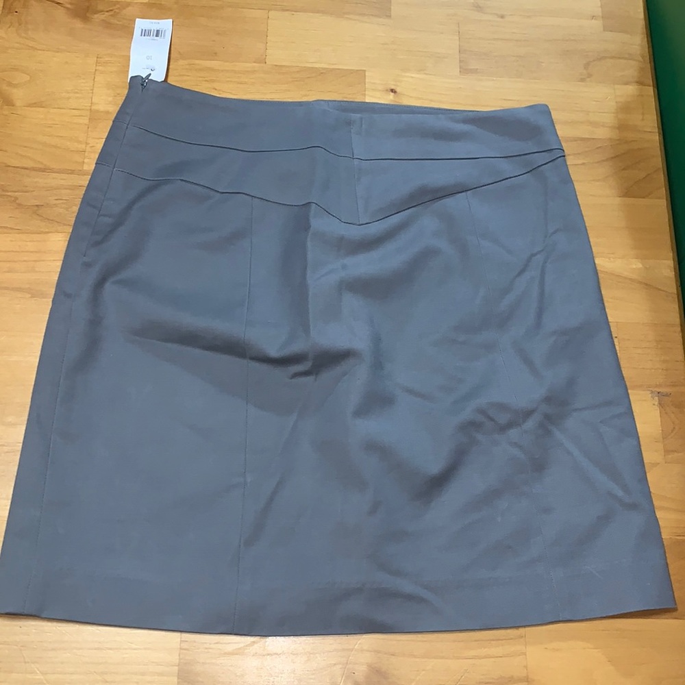 New Banana Republic skirt size 10 grey